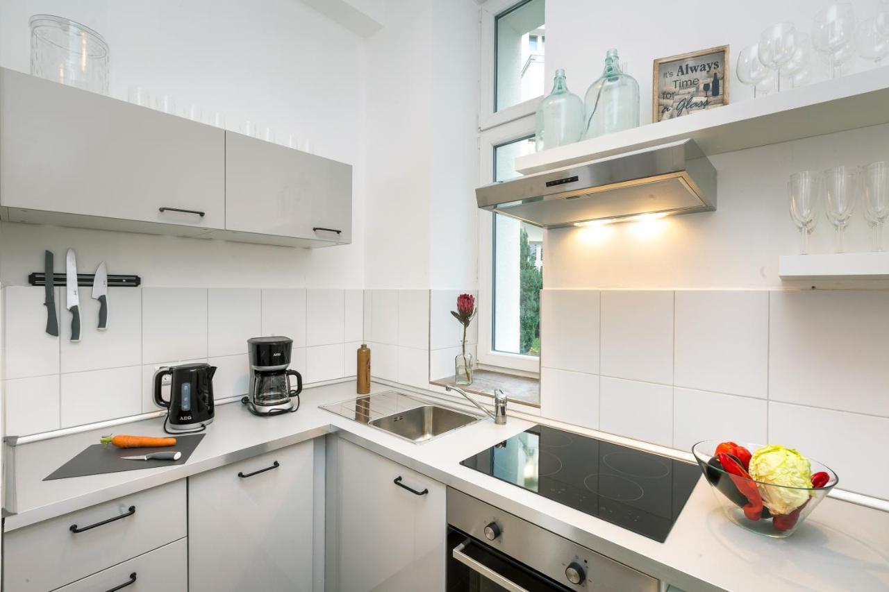 Newton-Appartement Mit 3 Schlafzimmern Berlin Bagian luar foto