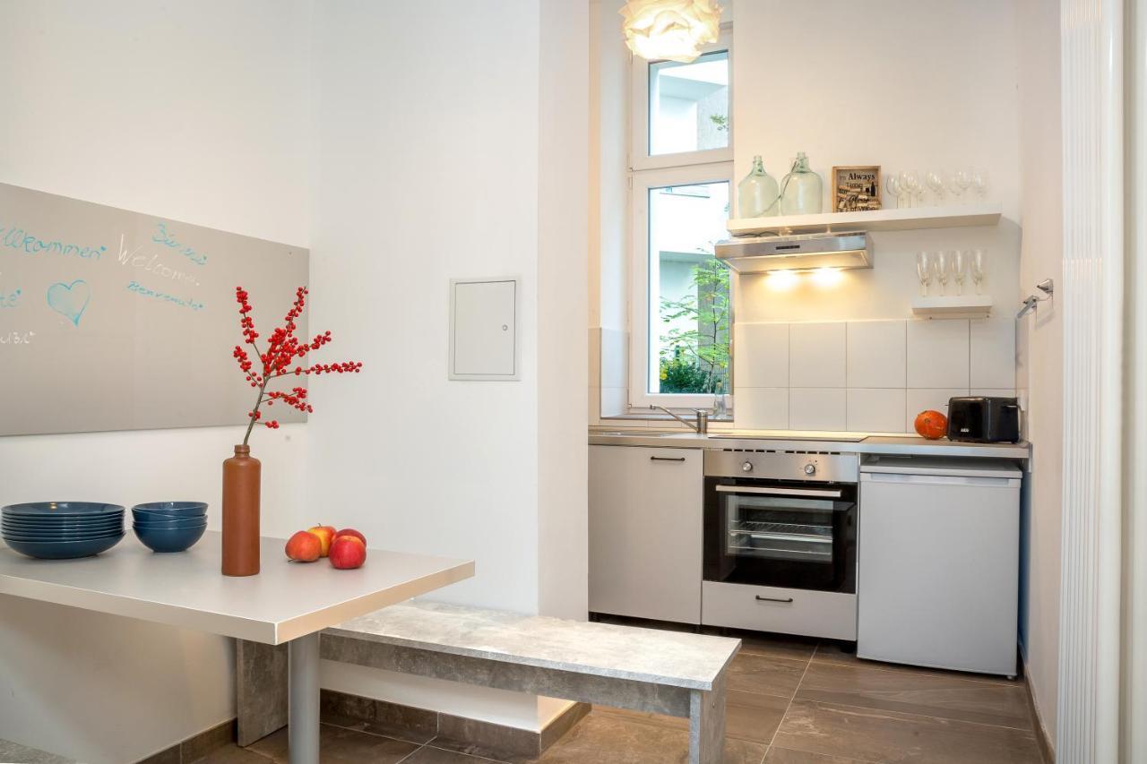 Newton-Appartement Mit 3 Schlafzimmern Berlin Bagian luar foto